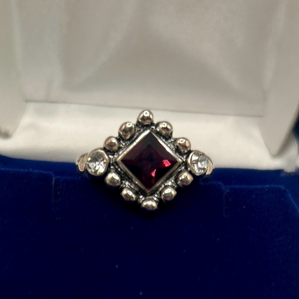 Vintage Purple Crystal Gemstone Silver Ring Sz 9.5 - Picture 4 of 5